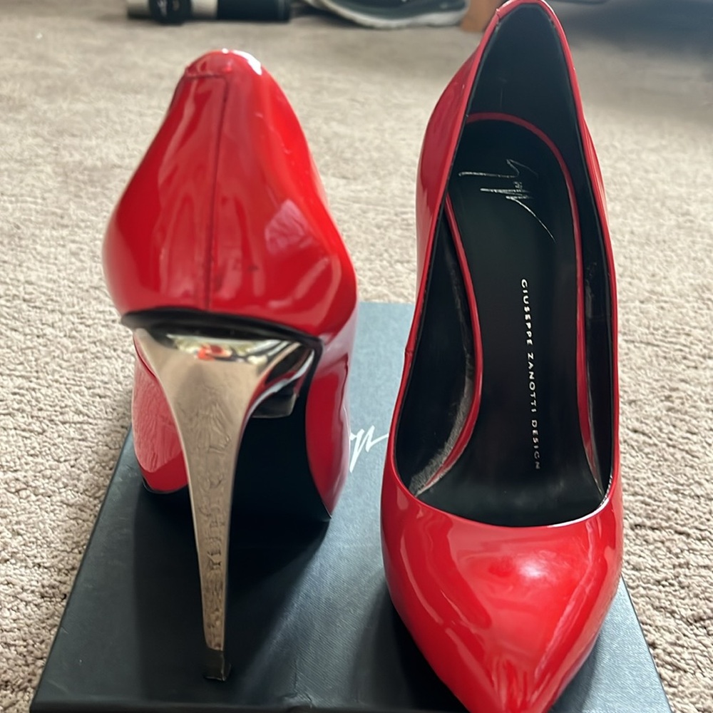 Giuseppe Zanotti Red Patent Leather Heels - Picture 2 of 8